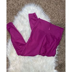 Nike Yoga Dri-FIT High-Waisted Leggings Dynamic Berry